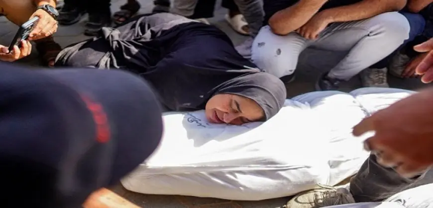 شهداء وجرحى في قصف للاحتلال على مخيم النصيرات وسط قطاع غزة