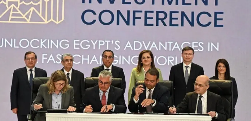 رئيس الوزراء يشهد توقيع اتفاقية دراسة جدوى لتصنيع السيارات بشرق بورسعيد