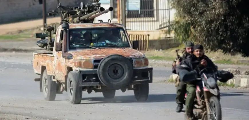 الجيش السوري يغلق مطار حلب والطرق المؤدية للمدينة بعد توغل المسلحين